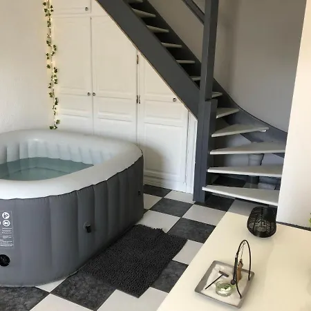 Le Clemenceau Apartment *